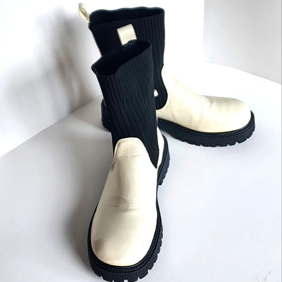 Source Unknown | Shoes | Chunky Y2k Black White Leather Chain Loops 8 ...